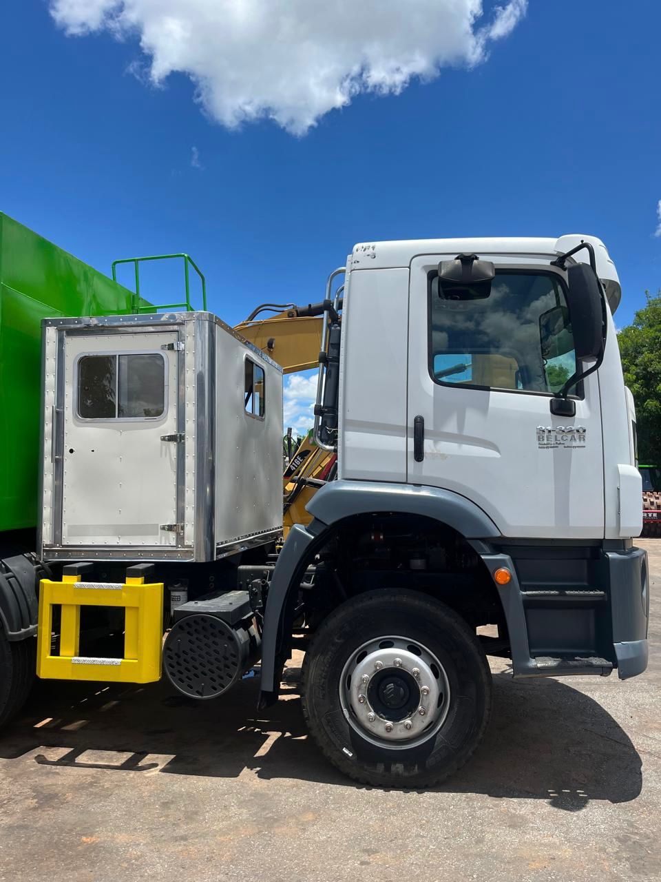 Caminhão VW 31-320 Ano 2013 com Usina de Micropavimento Romanelli UHR700 - Thumbnail 3